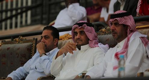 "البلطان" يطمئن على صحة محمد العويس